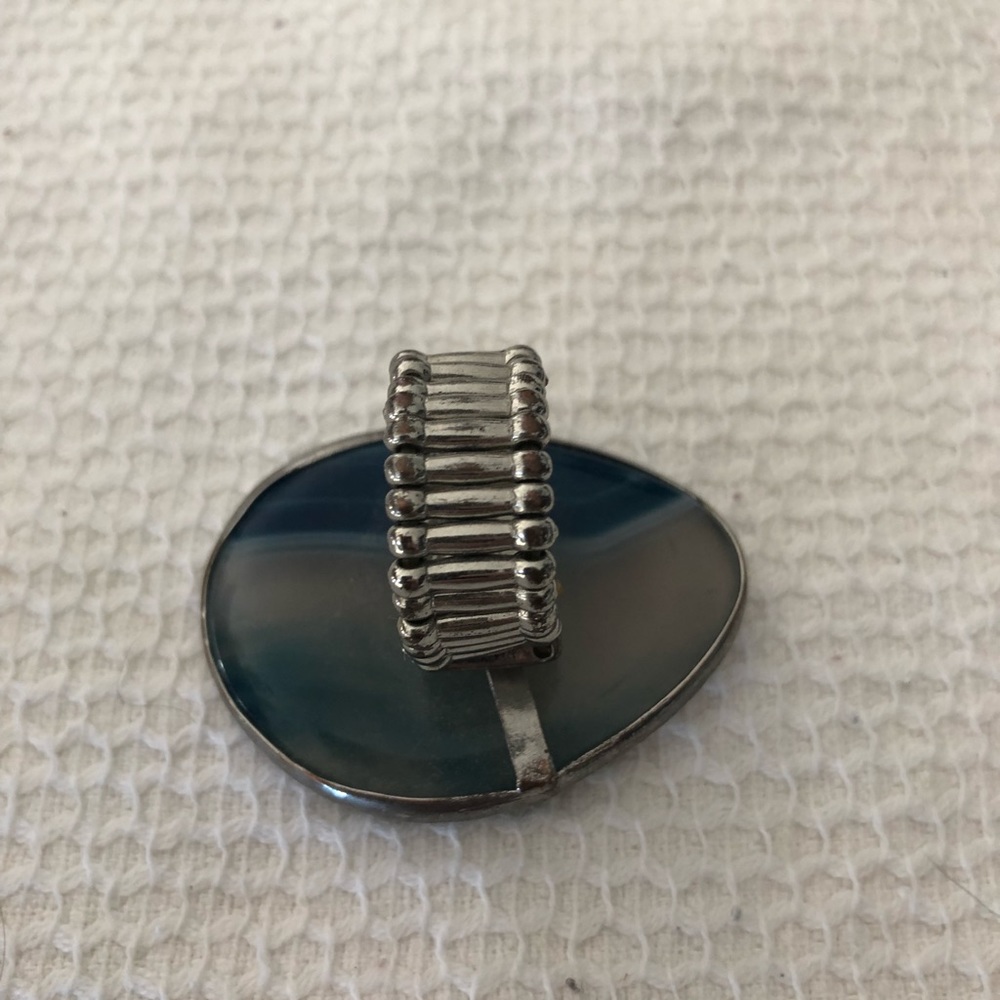 Oversized ring - Picture 2 of 2